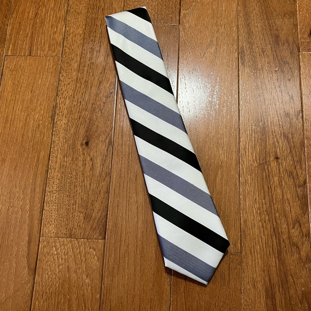 Nautica Men's Diagonal Stripe Tie in Black, White & Gray